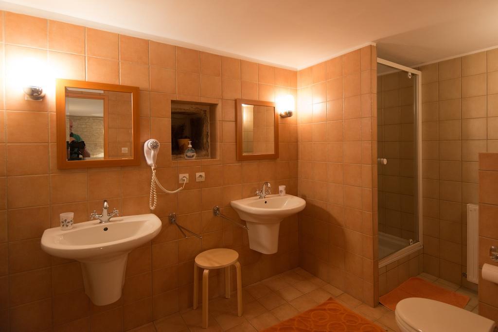 Charme Hotel La Dominotte Demigny 객실 사진