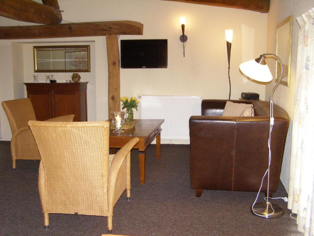 Charme Hotel La Dominotte Demigny 객실 사진